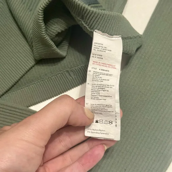 Stylish Olive Ribbed Crop Top - Picture 4 of 5